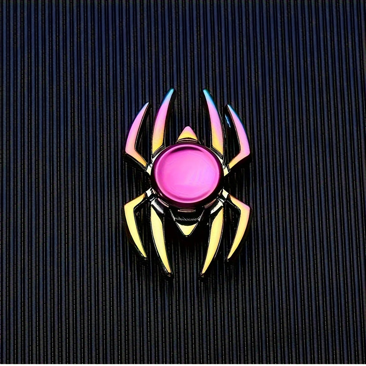 Fidget Spinner is an alloy made in the shape of a spider, perfect for relaxing and entertaining, Christmas and Halloween gifts.